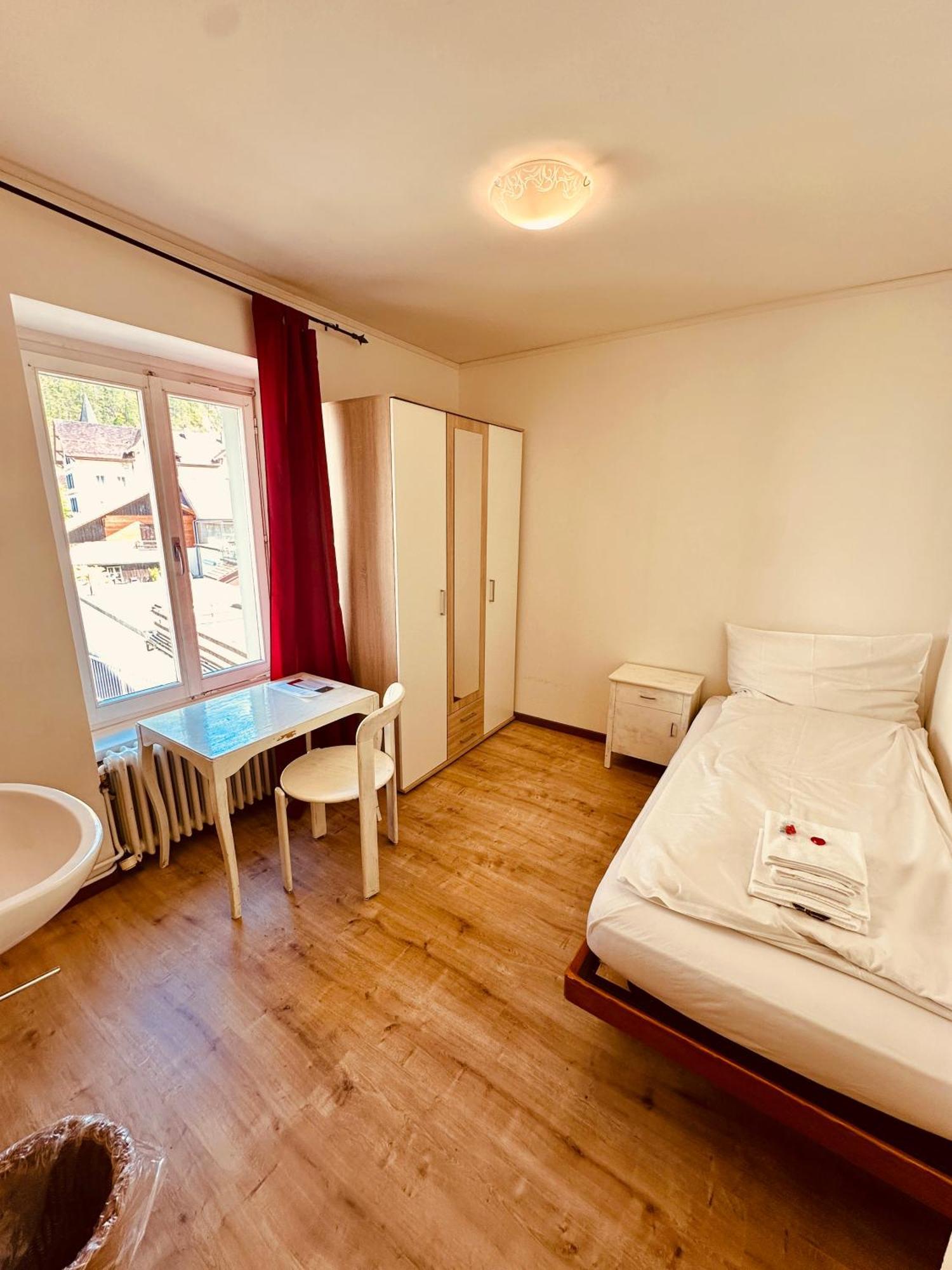 Hotel Rebstock Meiringen Εξωτερικό φωτογραφία